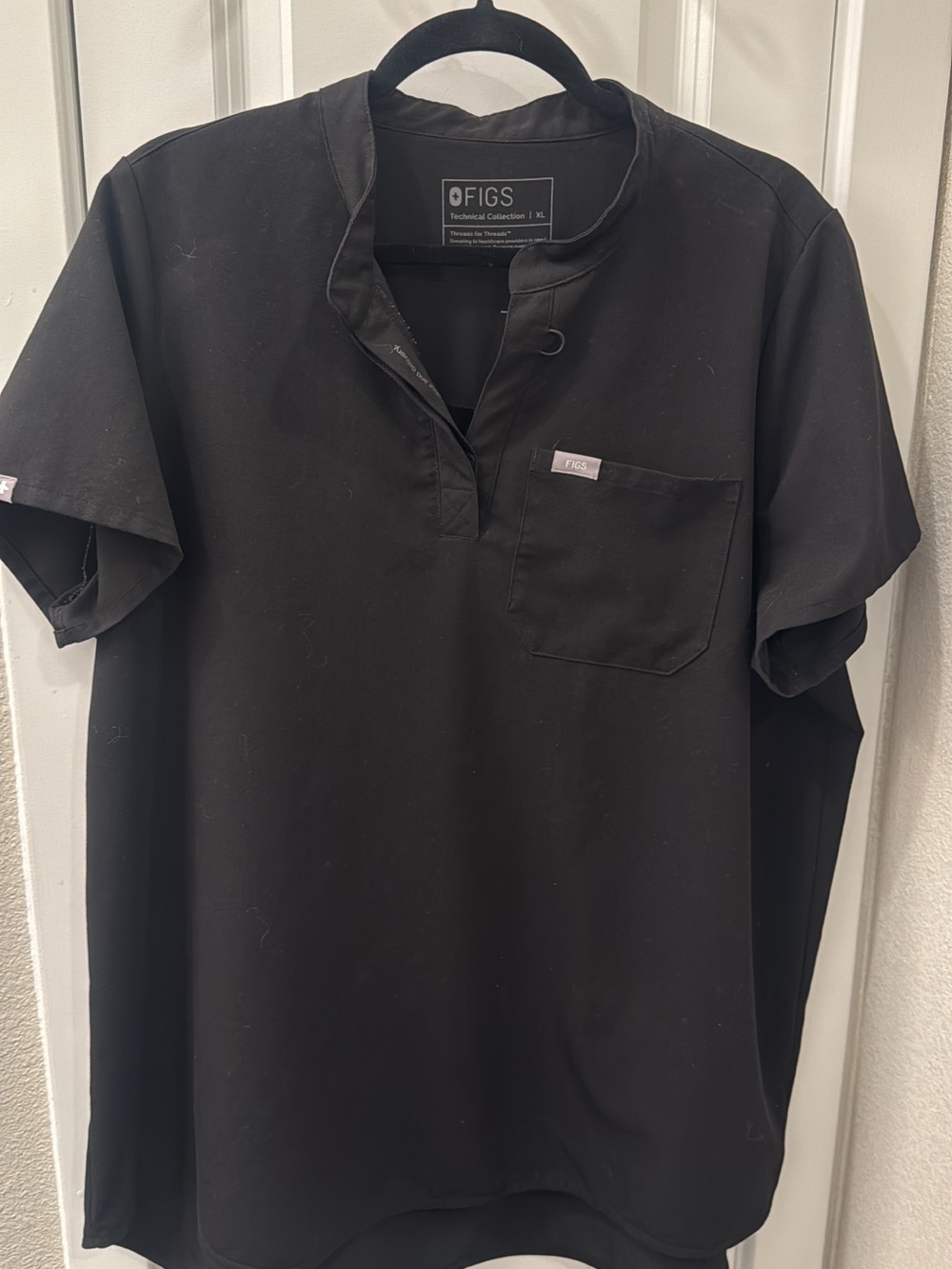 Figs Women’s Black Maternity Short-Sleeve Henley Pocket Top